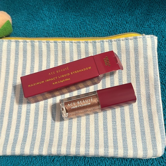 Eyeshadow bundle - Picture 3 of 3